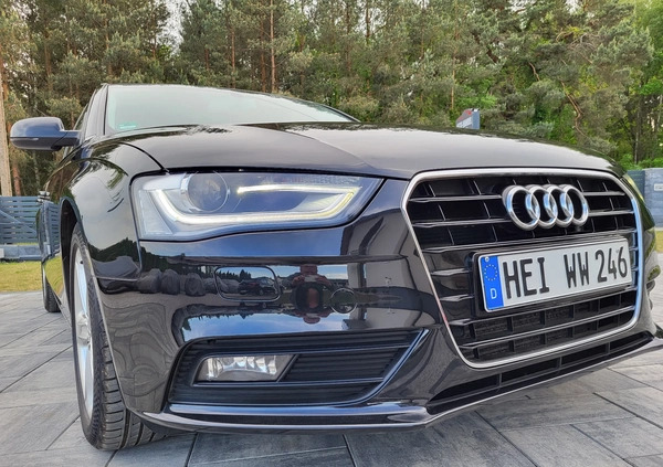 Audi A4 cena 49900 przebieg: 222000, rok produkcji 2012 z Strzyżów małe 631